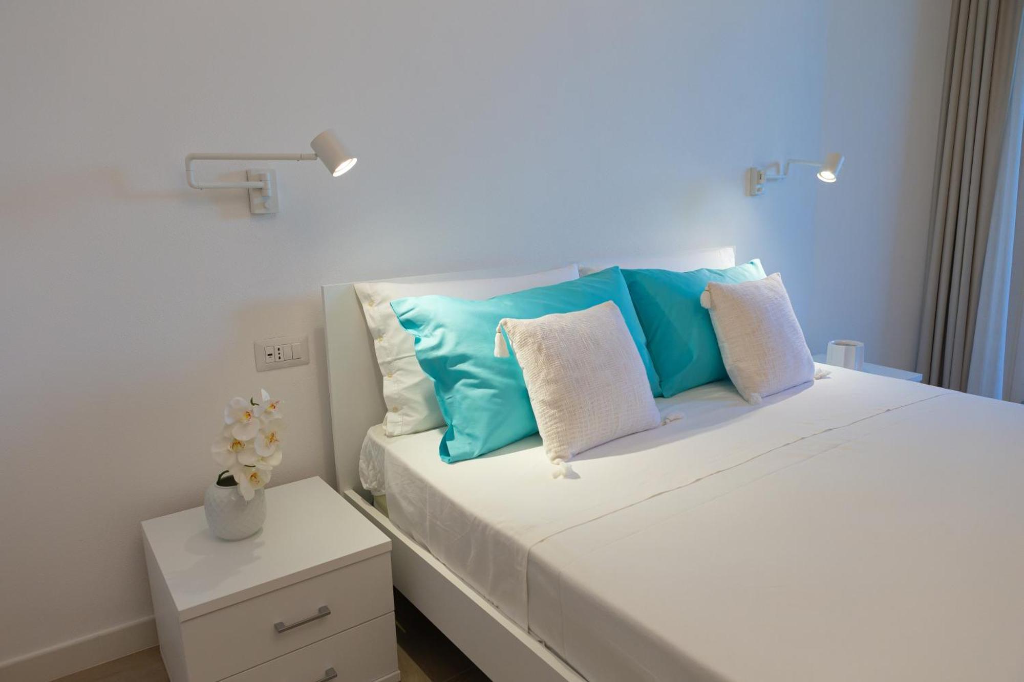 Estia Suites Villasimius Bagian luar foto